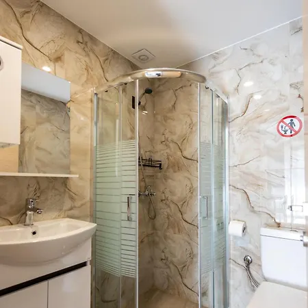 Dimitra 2 *