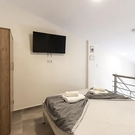 Dimitra 2 Nea Karvali