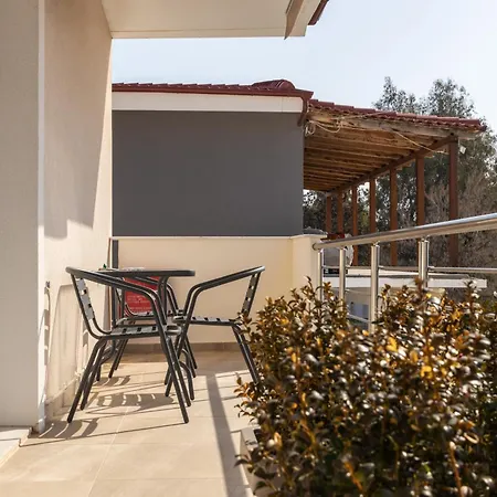 Apartament Dimitra 2 *